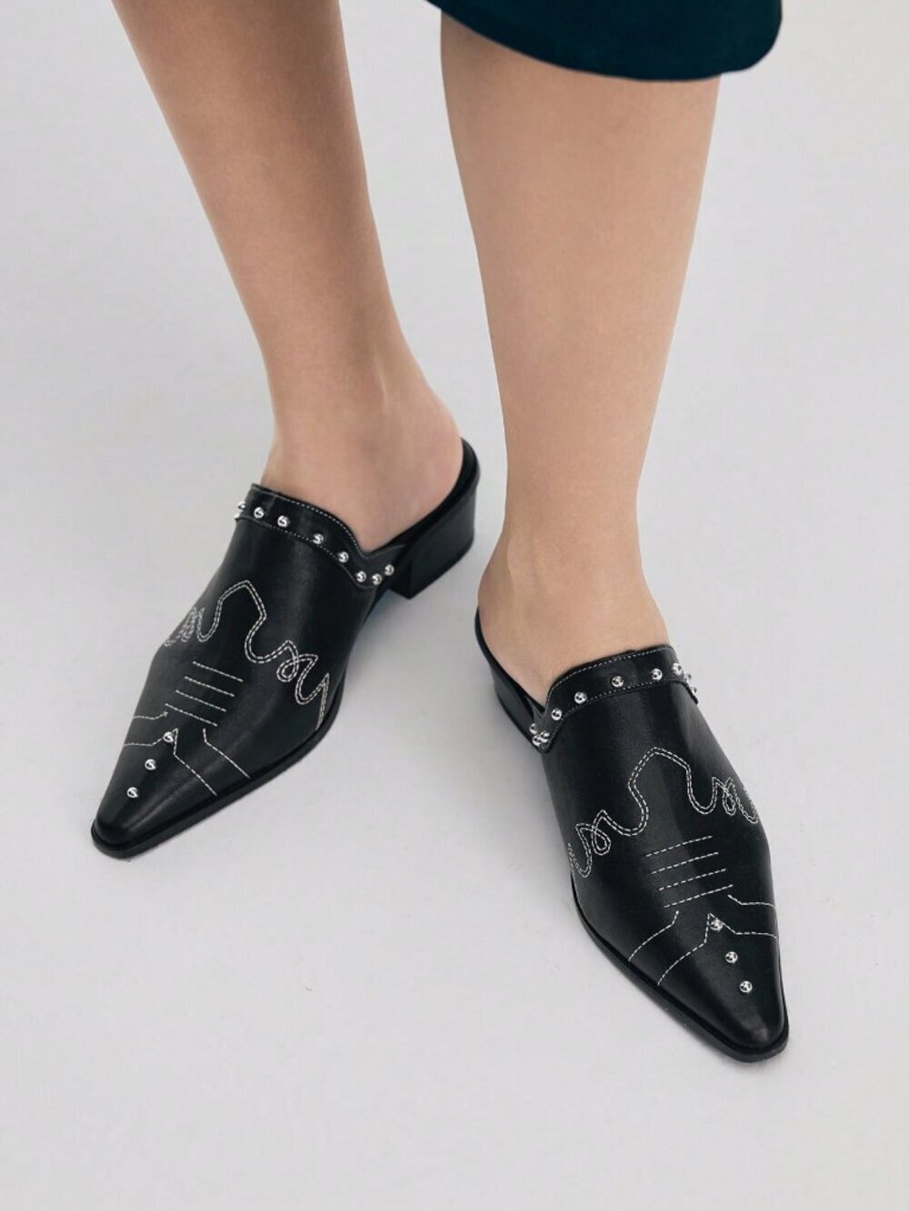 Black Casual Women's Western Studded Decor Pointed Toe High Heel Mules